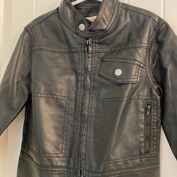 Girls toddler black fake leather jacket - Picture 2 of 3